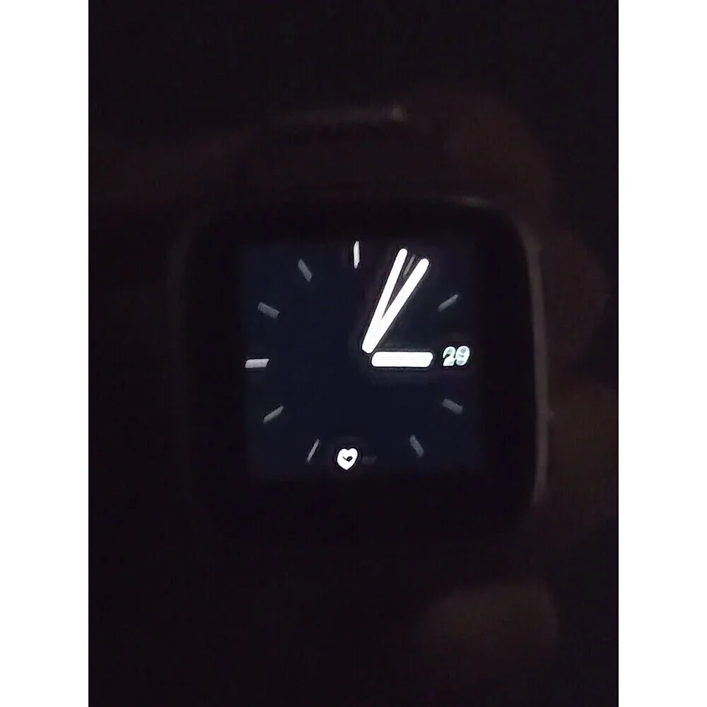 Fitbit Versa FB505 Special Edition Rose Gold Smartwatch Activity No Charger
